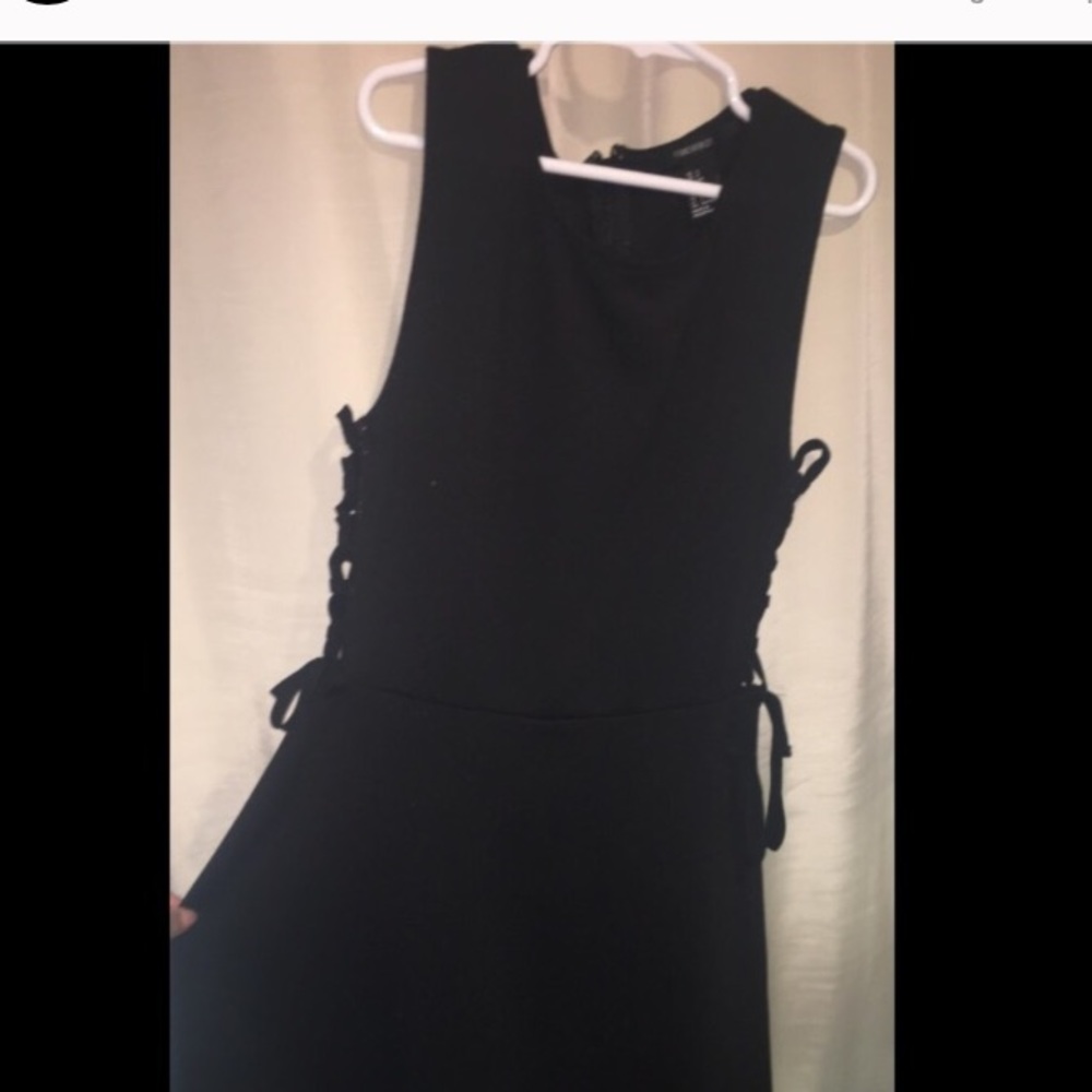BLACK LACE UP DRESS